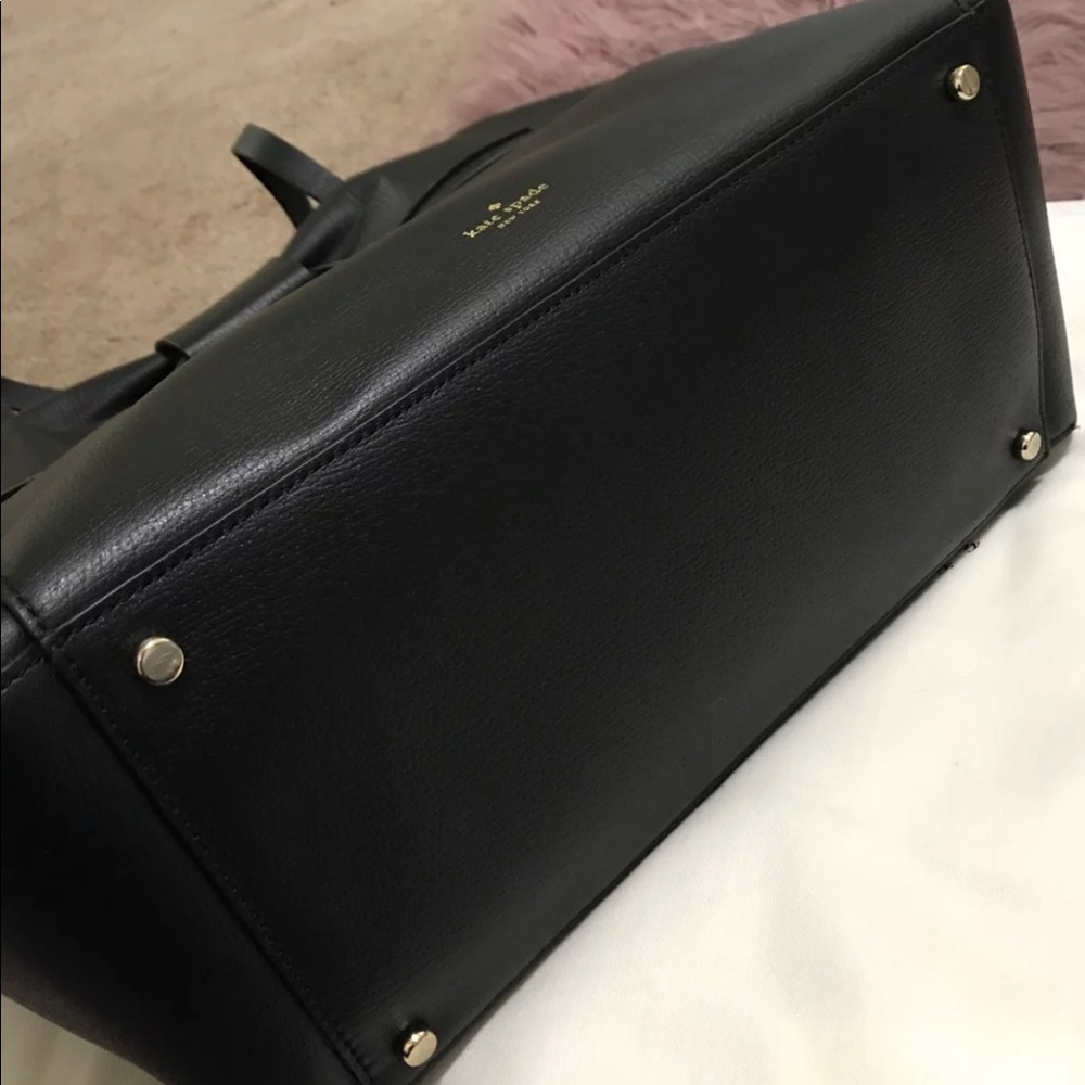 Kate Spade 🍀❤️ - Picture 4 of 8